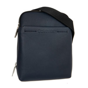 Calvin Klein pánská tmavě modrá taška Crossover - OS (CEF)